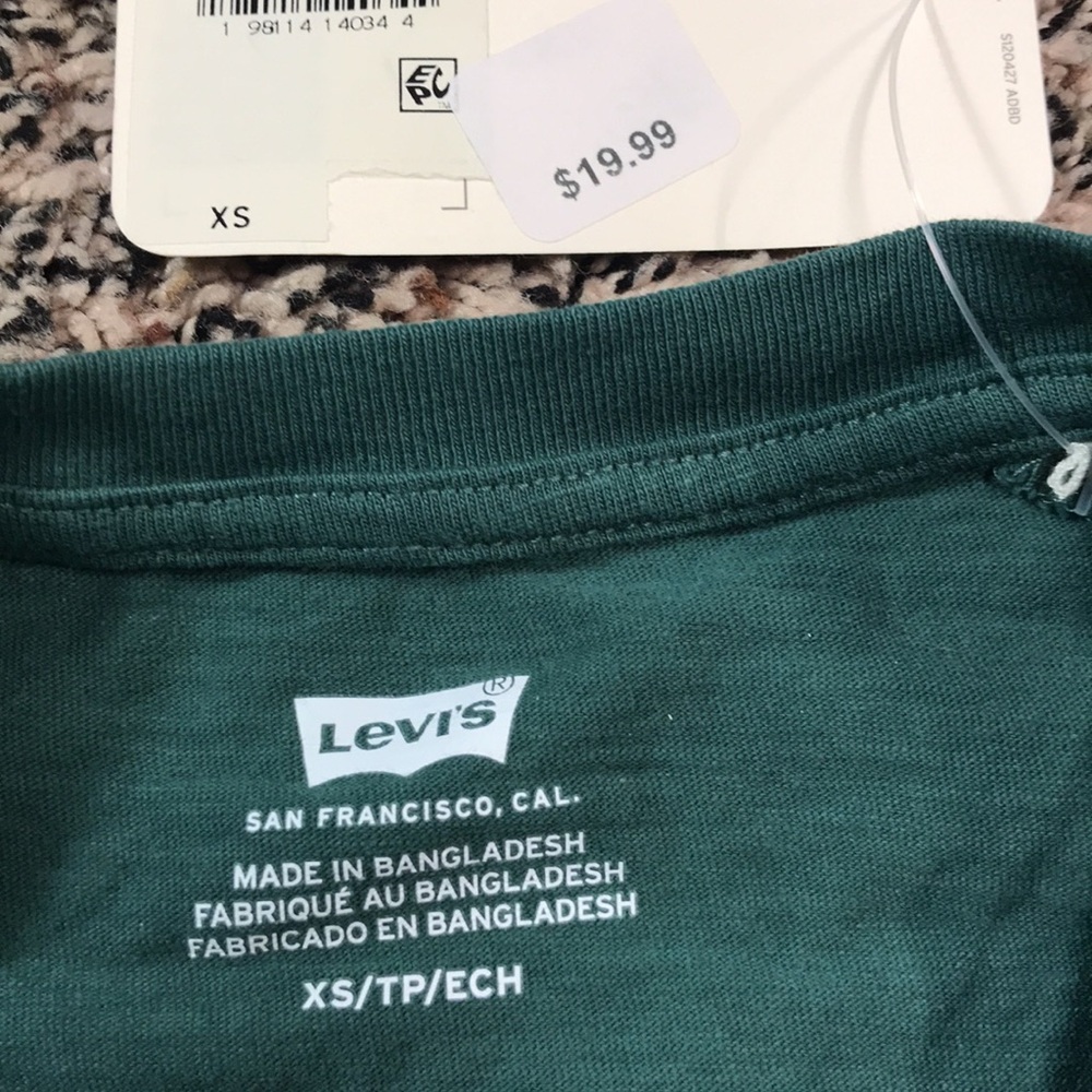 Levi’s Casual Short Sleeved Dark Green Tee Shirt Size XS | NWT - Picture 3 of 4